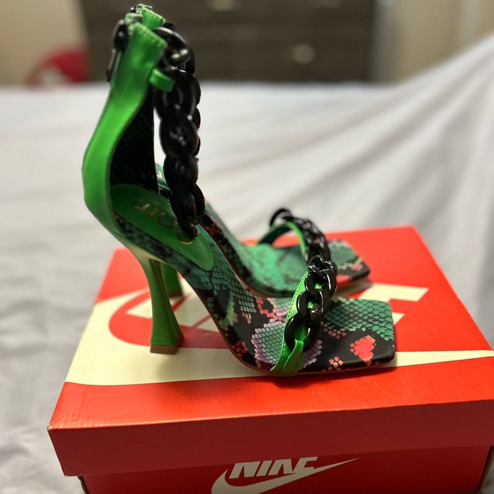 EGO size 6 Italian, green leopard print